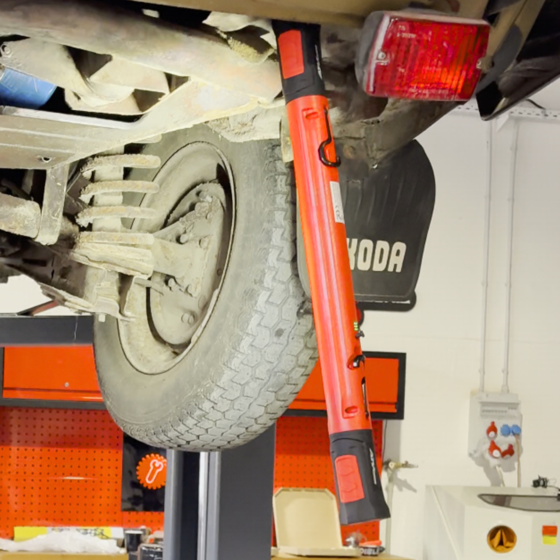 Led otočná pracovná lampa 10W JF-728A (12)